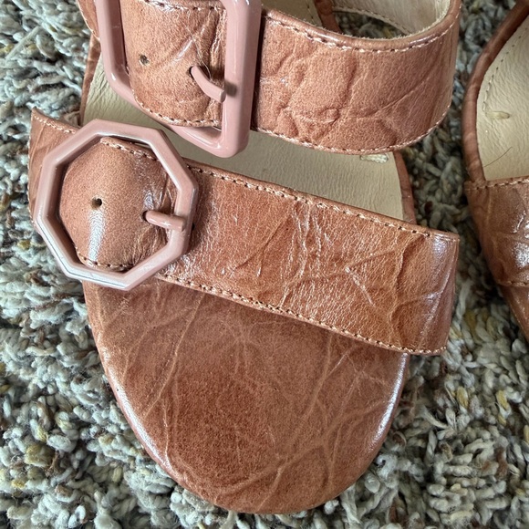 Louise et Cie Soft Rose Crocodile Embossed Leather Strappy Block Heels Size 6.5 - Picture 4 of 6